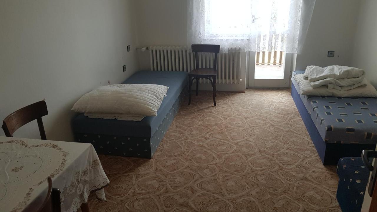 Kemp A Stanovani Na Fare Javorník Extérieur photo